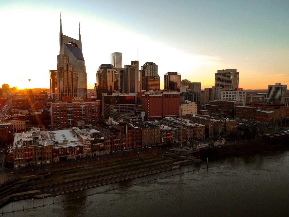Nash Star Private Condo - 2Bed, 2Bath, Sleep 6, 25 Min Walk To Broadway And All Nashville Attractions, Pool, Gym Zewnętrze zdjęcie