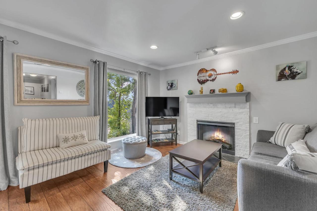 Nash Star Private Condo - 2Bed, 2Bath, Sleep 6, 25 Min Walk To Broadway And All Nashville Attractions, Pool, Gym Zewnętrze zdjęcie