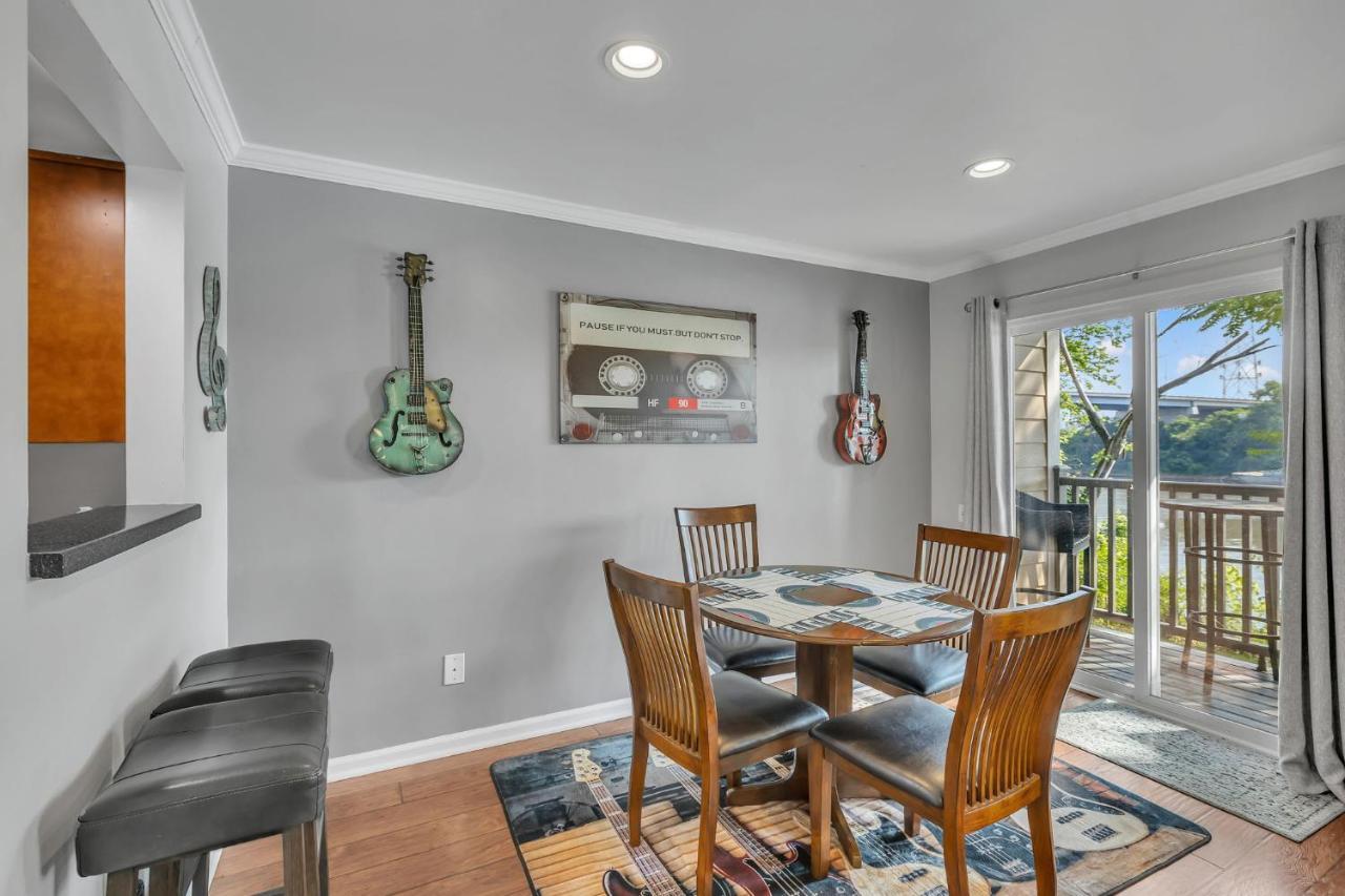 Nash Star Private Condo - 2Bed, 2Bath, Sleep 6, 25 Min Walk To Broadway And All Nashville Attractions, Pool, Gym Zewnętrze zdjęcie