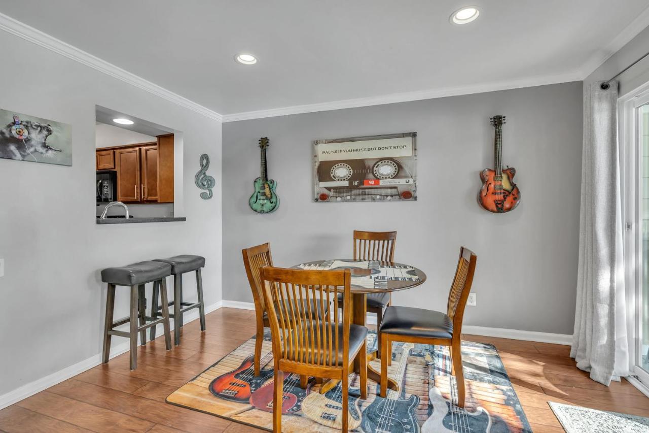 Nash Star Private Condo - 2Bed, 2Bath, Sleep 6, 25 Min Walk To Broadway And All Nashville Attractions, Pool, Gym Zewnętrze zdjęcie