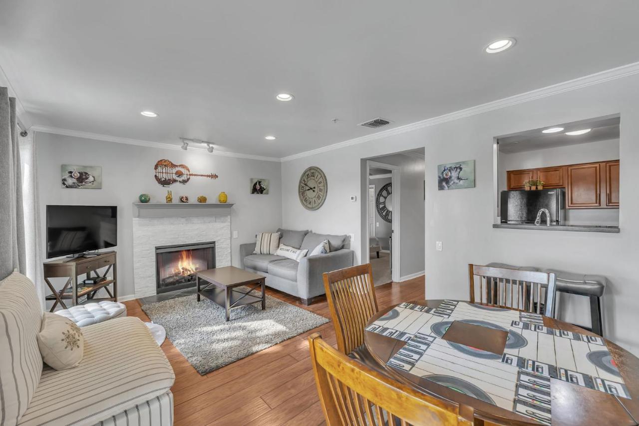 Nash Star Private Condo - 2Bed, 2Bath, Sleep 6, 25 Min Walk To Broadway And All Nashville Attractions, Pool, Gym Zewnętrze zdjęcie