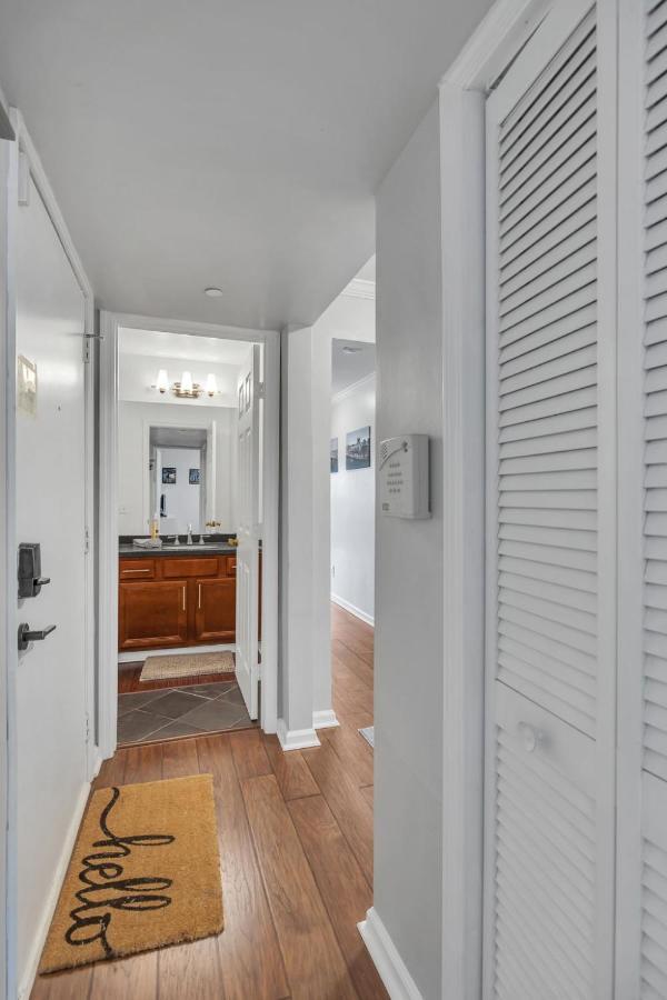 Nash Star Private Condo - 2Bed, 2Bath, Sleep 6, 25 Min Walk To Broadway And All Nashville Attractions, Pool, Gym Zewnętrze zdjęcie
