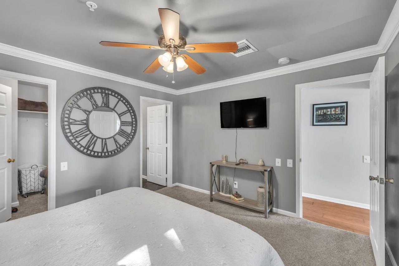 Nash Star Private Condo - 2Bed, 2Bath, Sleep 6, 25 Min Walk To Broadway And All Nashville Attractions, Pool, Gym Zewnętrze zdjęcie
