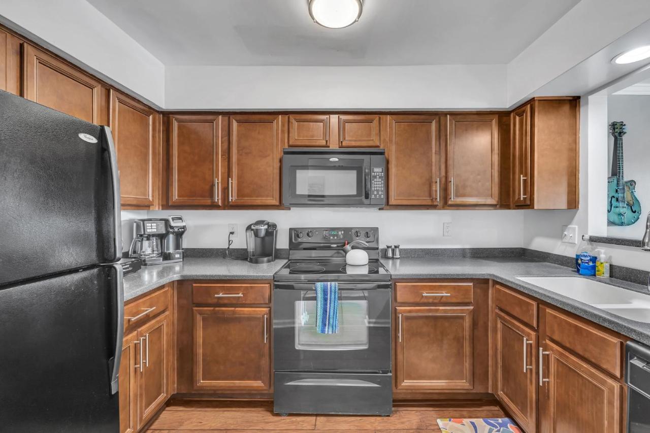 Nash Star Private Condo - 2Bed, 2Bath, Sleep 6, 25 Min Walk To Broadway And All Nashville Attractions, Pool, Gym Zewnętrze zdjęcie