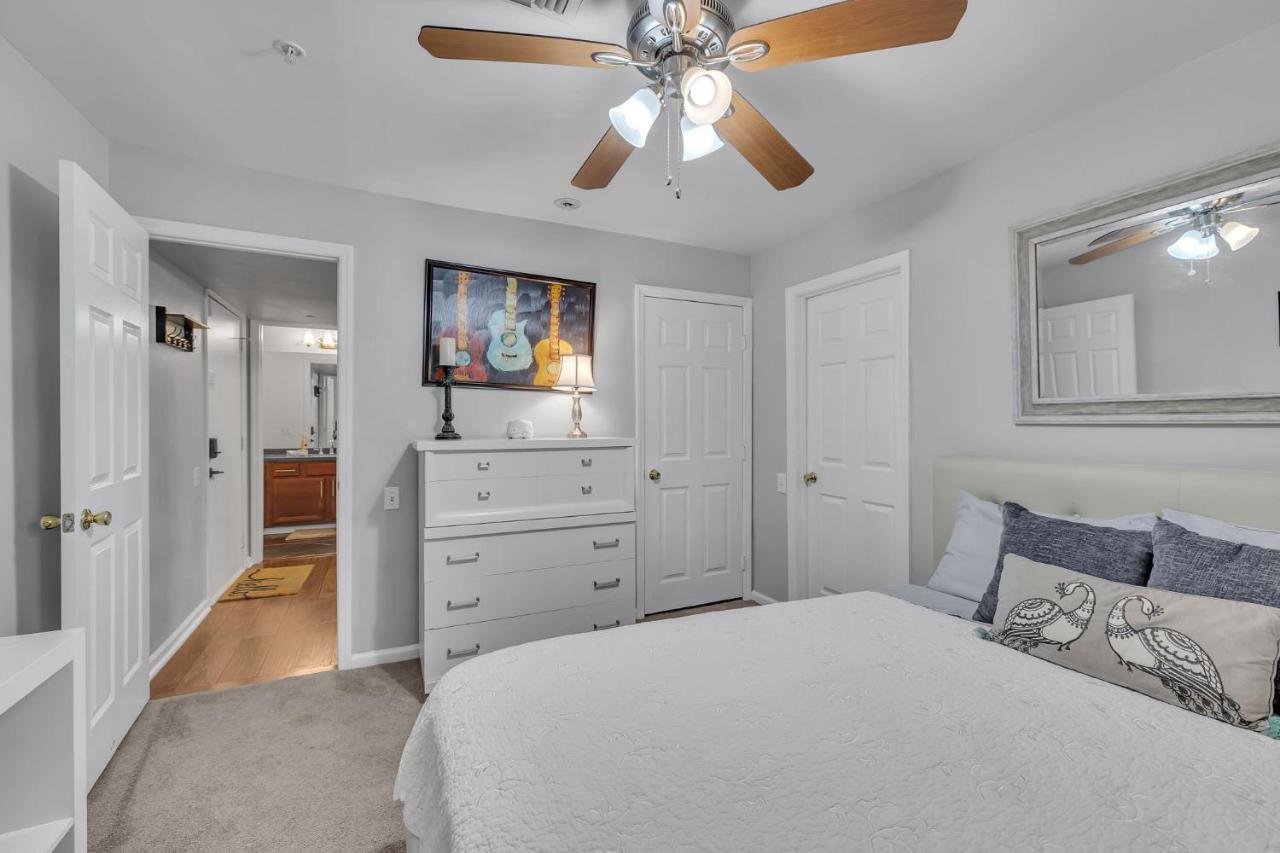Nash Star Private Condo - 2Bed, 2Bath, Sleep 6, 25 Min Walk To Broadway And All Nashville Attractions, Pool, Gym Zewnętrze zdjęcie